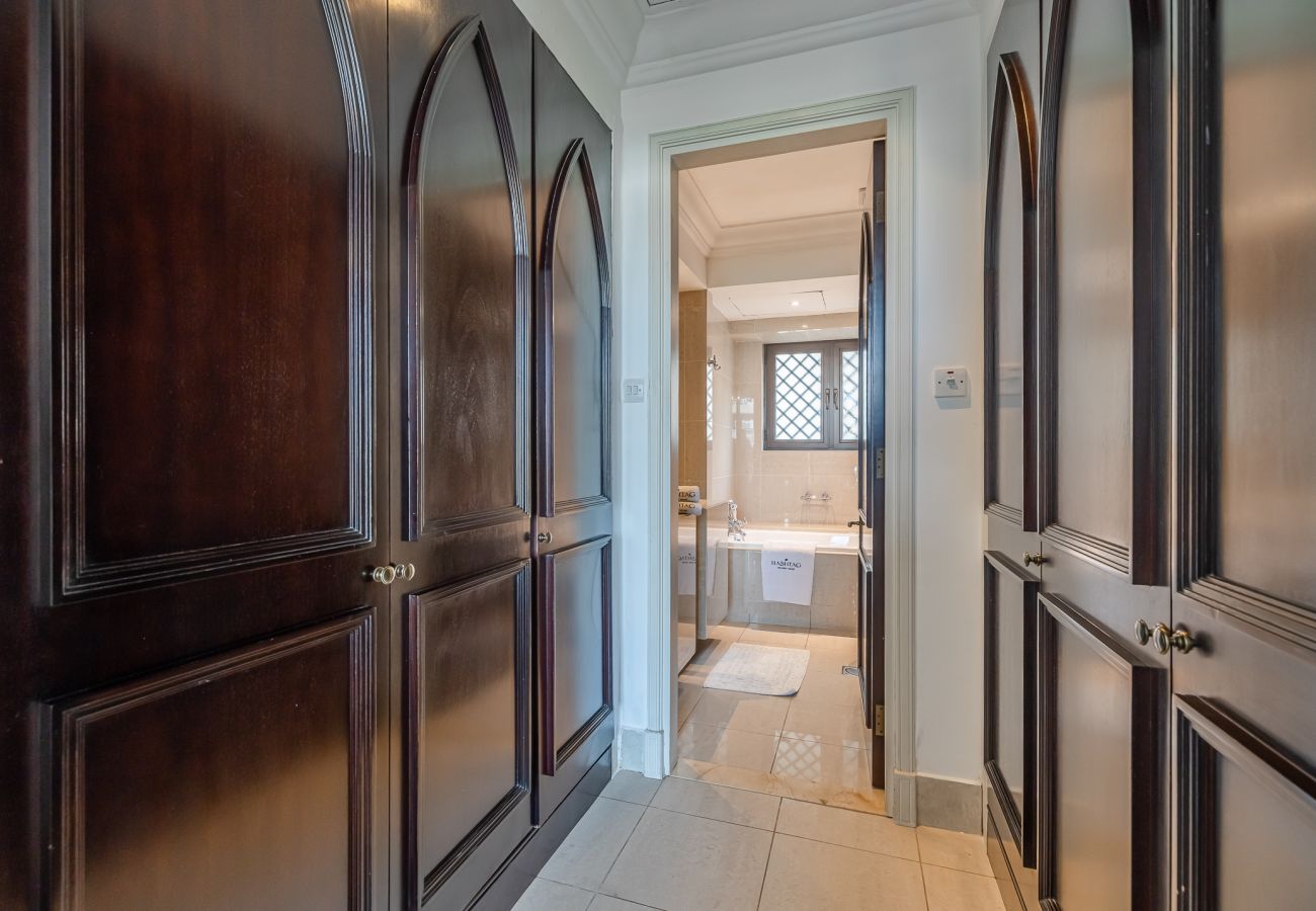 Apartment in Dubai - Elegant 1BDR in Downtown with Burj Khalifa View