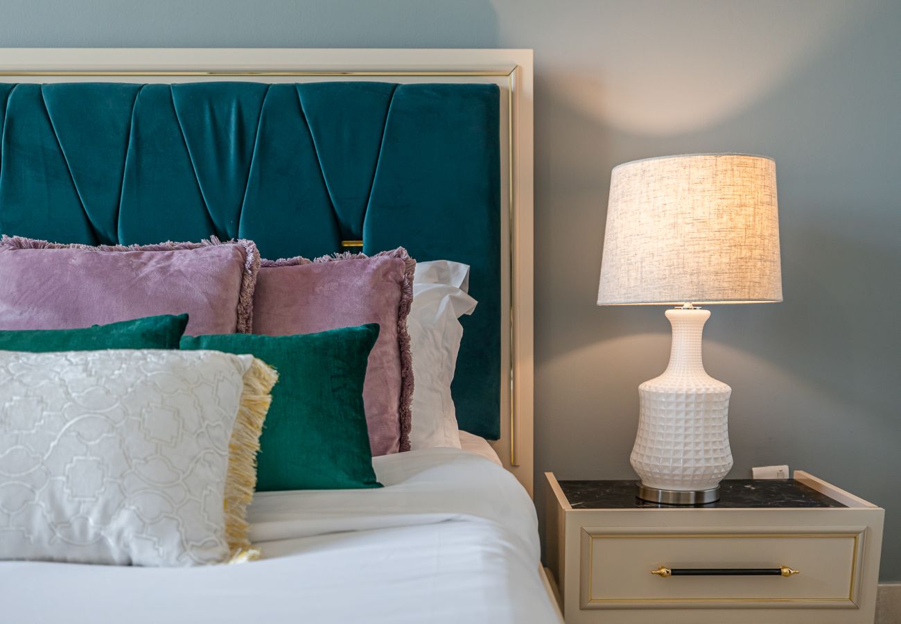 Apartment in Dubai - Elegant 1BDR in Downtown with Burj Khalifa View