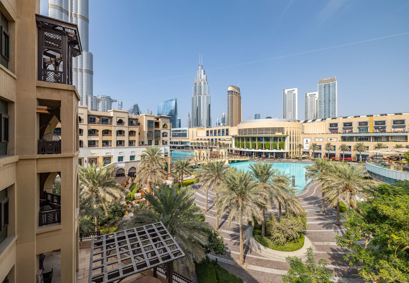 Apartment in Dubai - Elegant 1BDR in Downtown with Burj Khalifa View