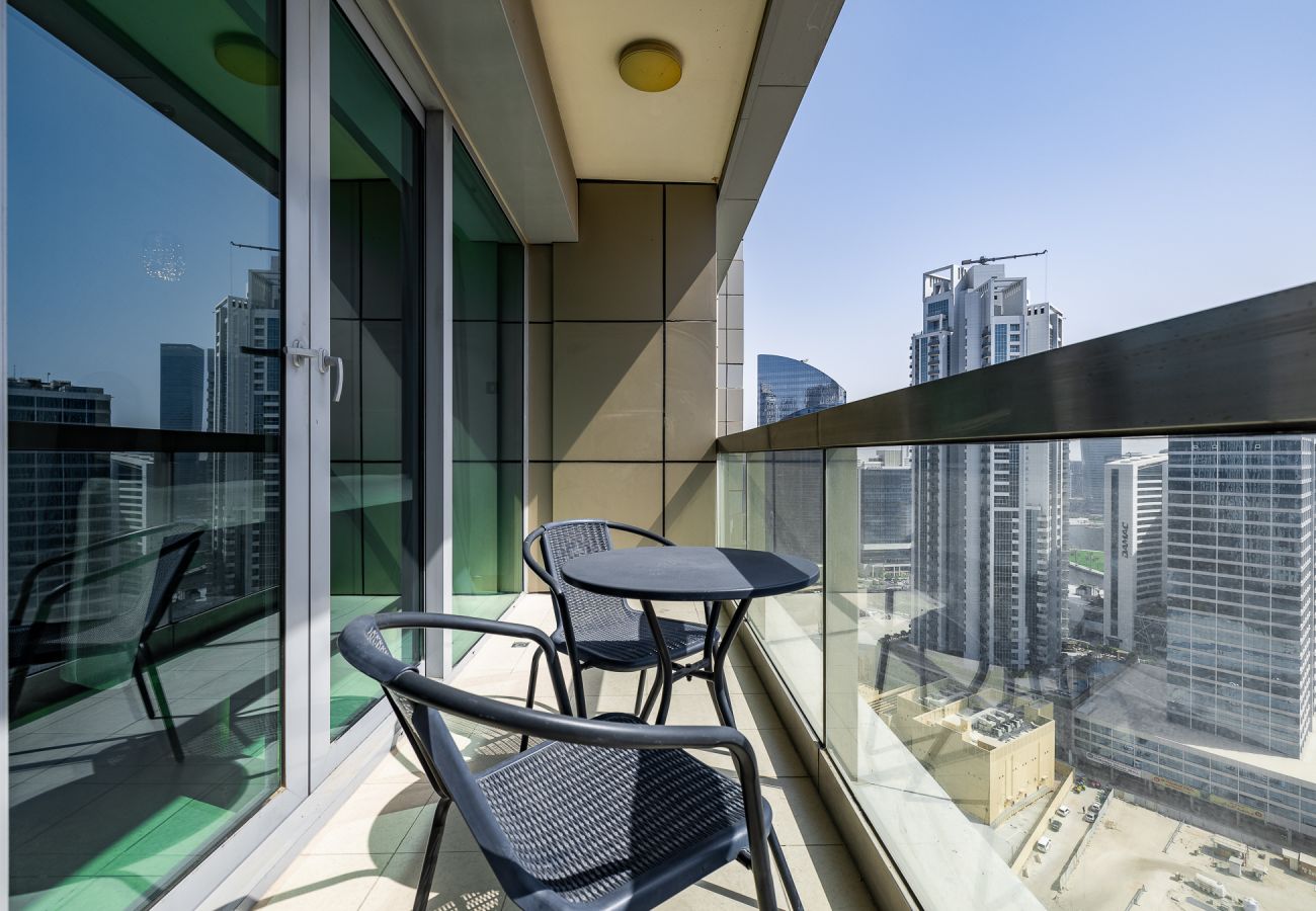 Studio in Dubai - Studio Next to Burj Khalifa / Large Balcony With City View