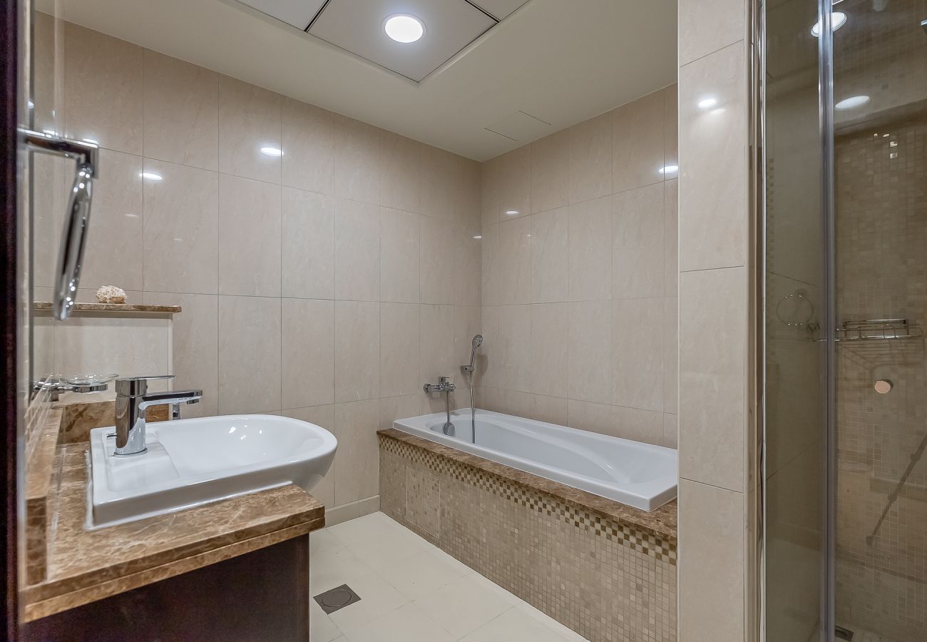 Apartment in Dubai - Beautiful 1BDR in Palm Jumeirah