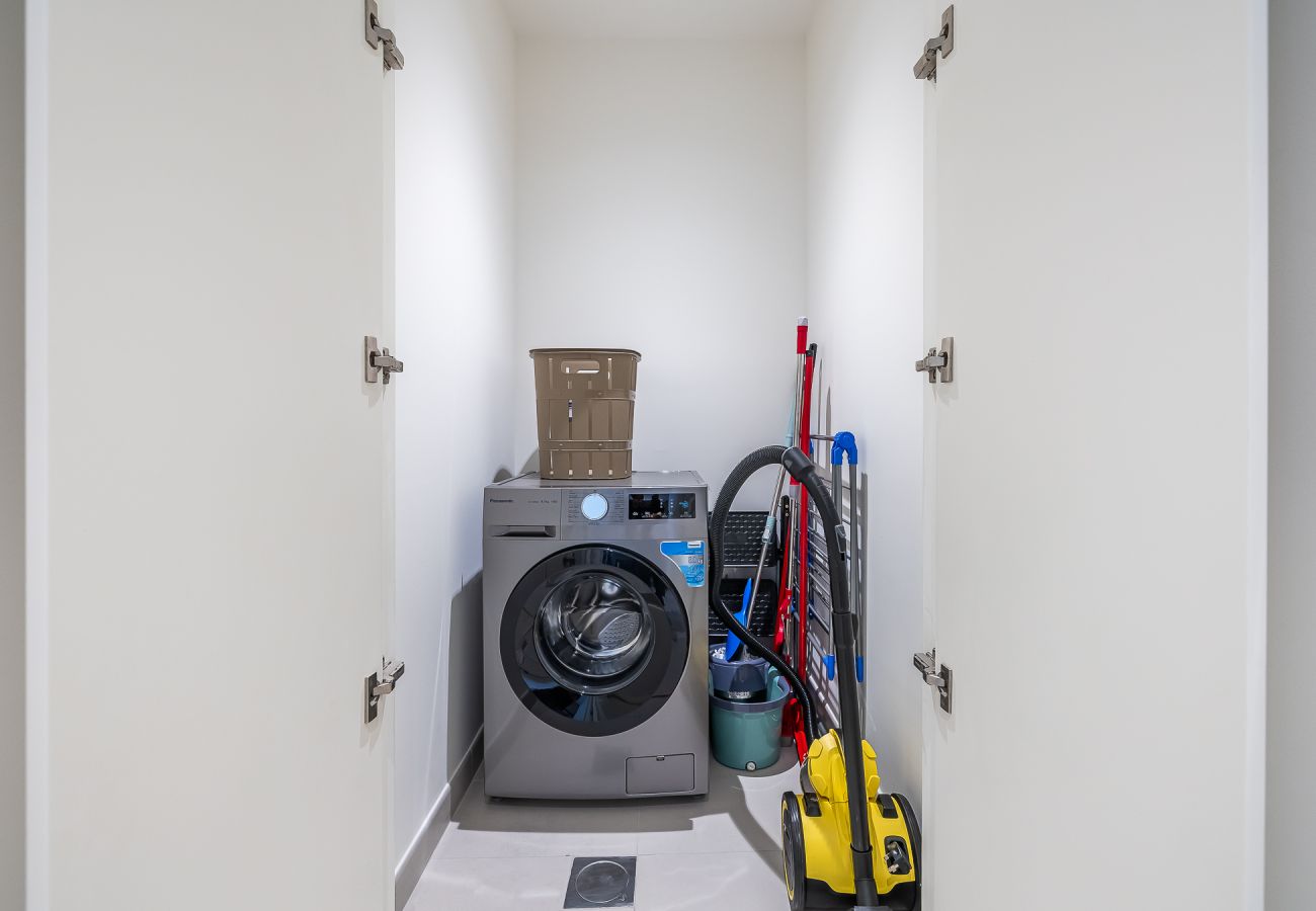 Apartment in Dubai - Eccentric 1-Bedroom Apartment in Dubai Creek Harbour with Stunning Views