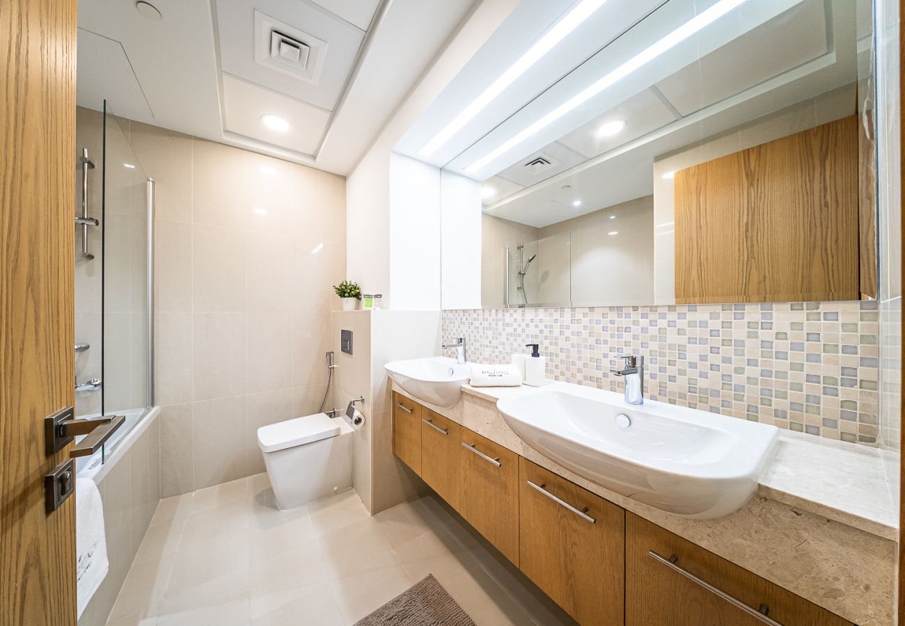 Apartment in Dubai - Burj Khalifa View I Modern Home I 2 Bedrooms 