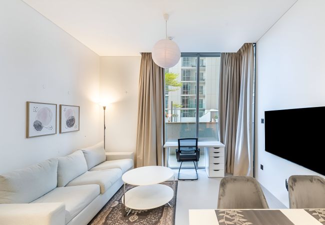 Apartment in Dubai - Spacious 1 Bedroom Apartment in Creek Sobha