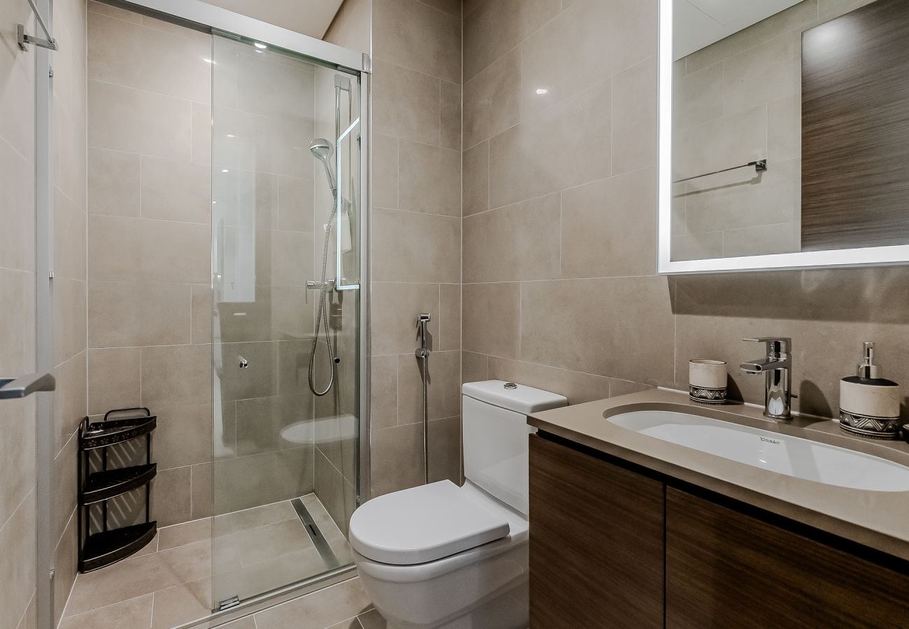 Apartment in Dubai - Spacious 1 Bedroom Apartment in Creek Sobha