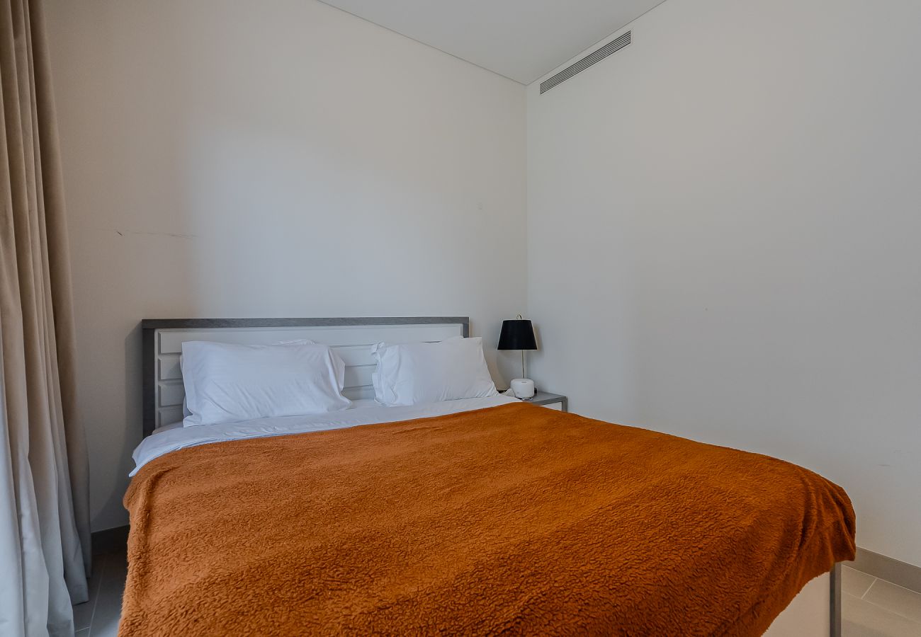 Apartment in Dubai - Spacious 1 Bedroom Apartment in Creek Sobha