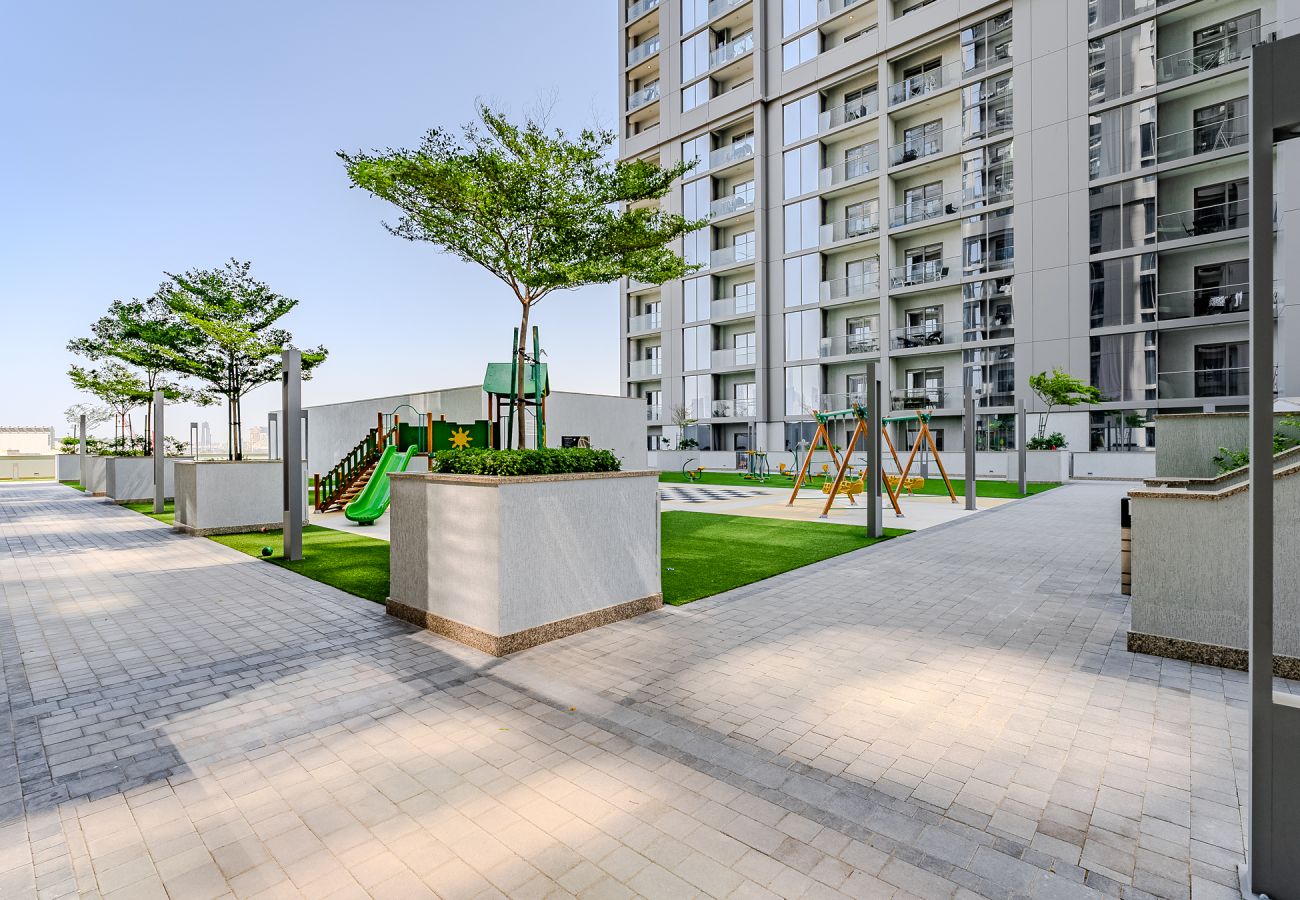 Apartment in Dubai - Spacious 1 Bedroom Apartment in Creek Sobha