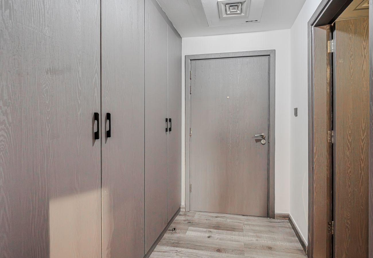 Studio in Dubai - Studio Apartment near Burj Khalifa