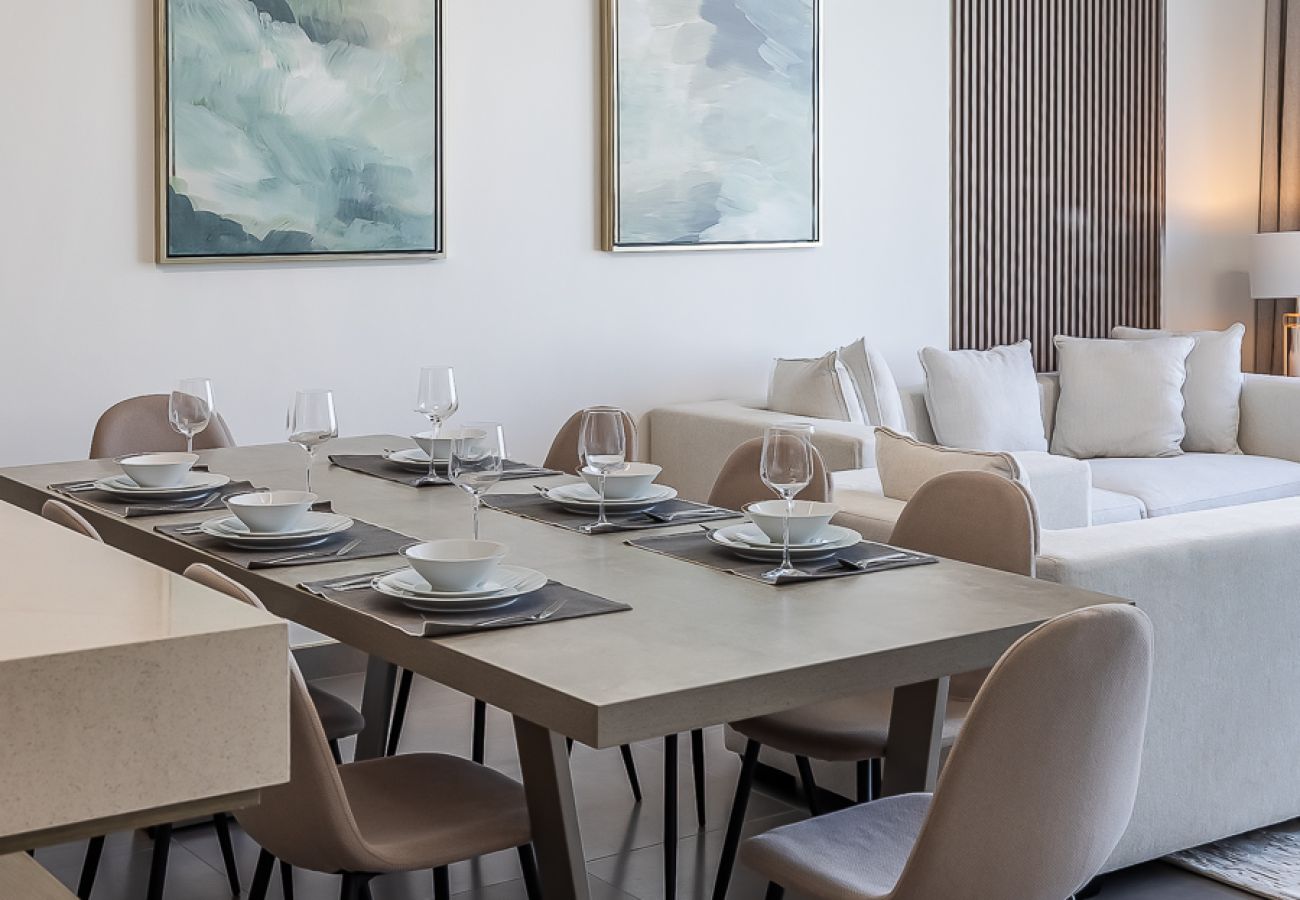 Apartment in Dubai - Elegant 3-Bedroom Apartment with Maid’s Room in Creek Gate – Dubai Creek Harbour