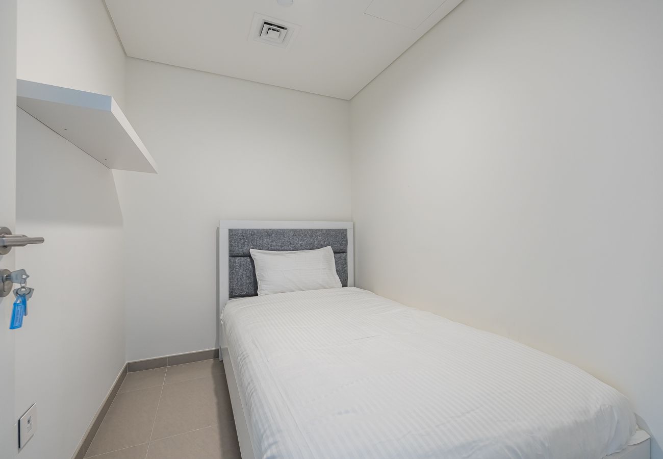 Apartment in Dubai - 3BDR Apartment +  maid room I Burj Khalifa view I Downtown