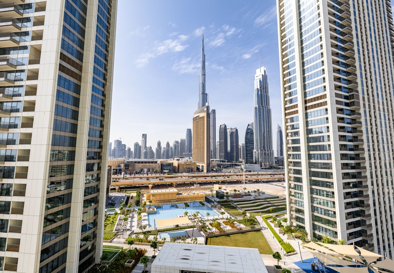 Apartment in Dubai - 3BDR Apartment +  maid room I Burj Khalifa view I Downtown