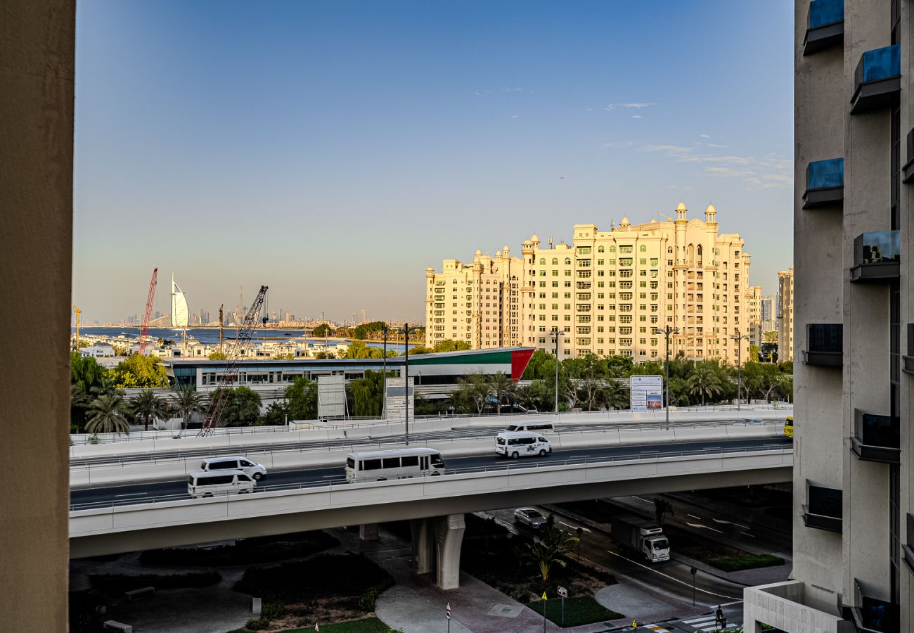 Apartment in Dubai - Stylish 2BDR apartment in Fairmont South I Palm Jumeirah