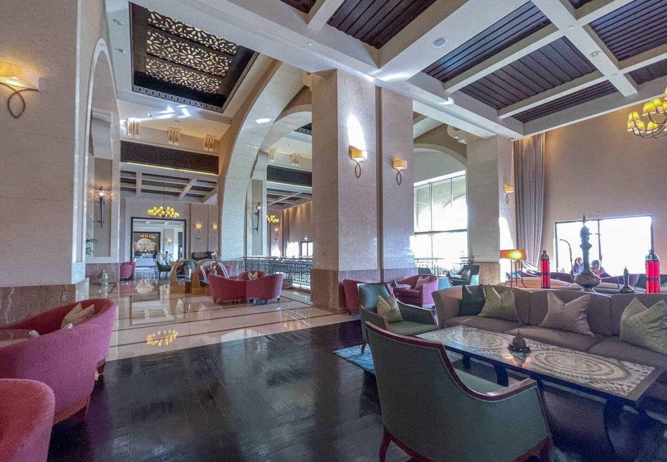 Apartment in Dubai - Elegant 1-Bedroom Apartment in Fairmont Residences South on The Palm