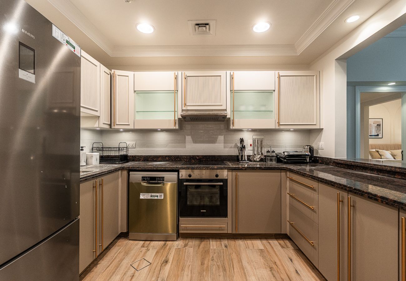 Apartment in Dubai - 2BDR apartment with the balcony & city view 