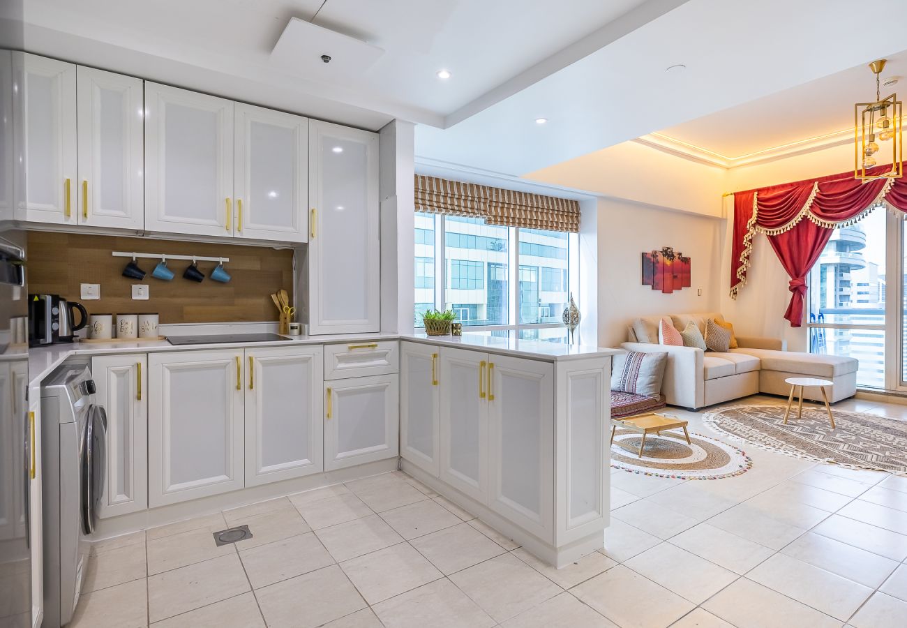 Apartment in Dubai - Close to metro | Water and City View | JLT