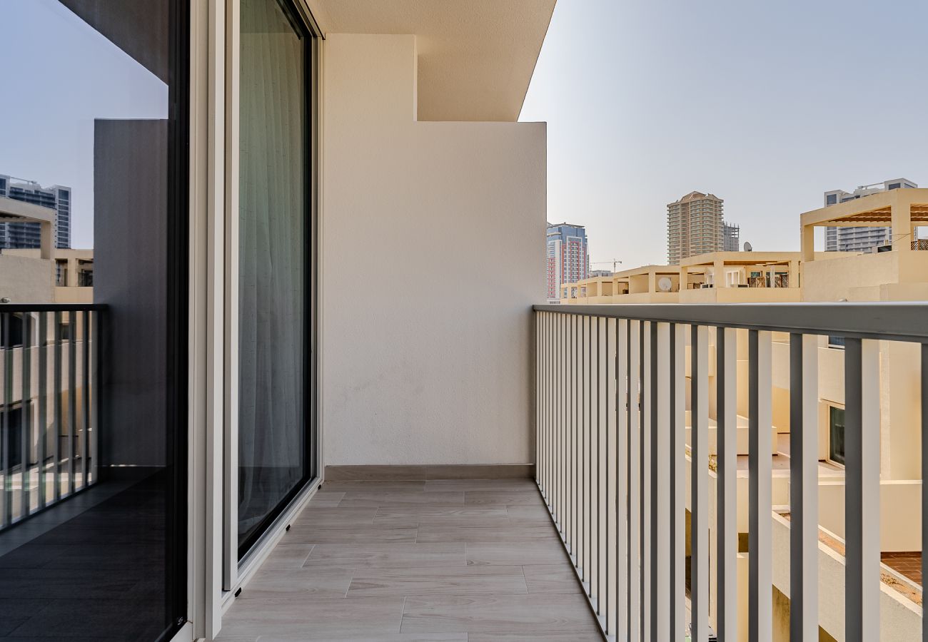 Apartment in Dubai - Furnished Modern Studio in JVC I Luma