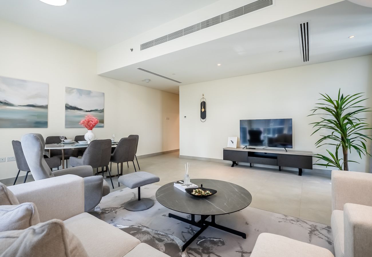 Apartment in Dubai - Spacious 2 BDR plus Maid room apartment with Sea View in Dubai Marina