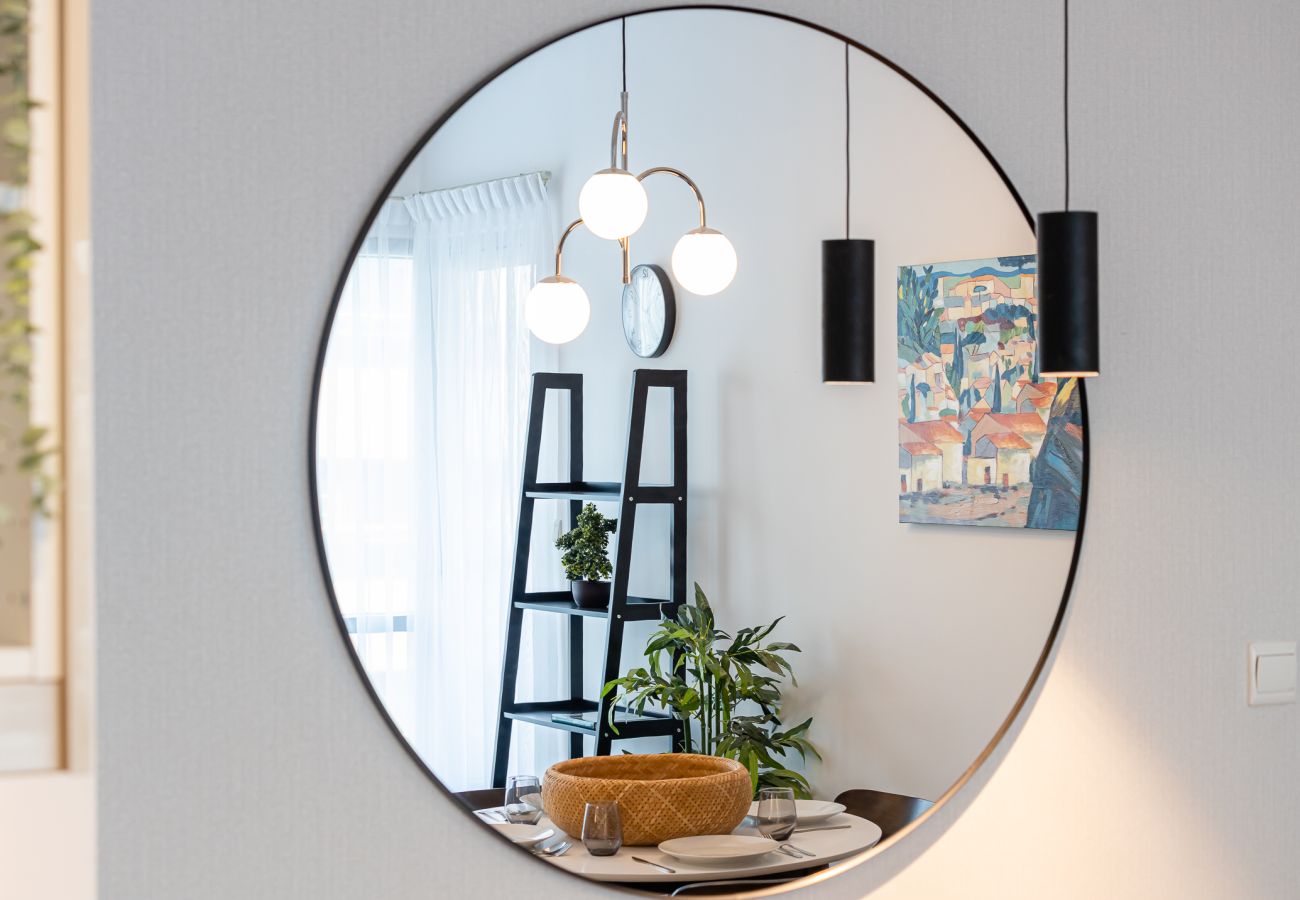 Apartment in Dubai - 1 BDR Apartment with office space / Dubai Marina