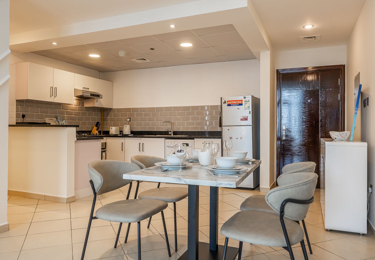 Apartment in Dubai - 1BDR Apartment with Dubai Marina view I Close to Metro