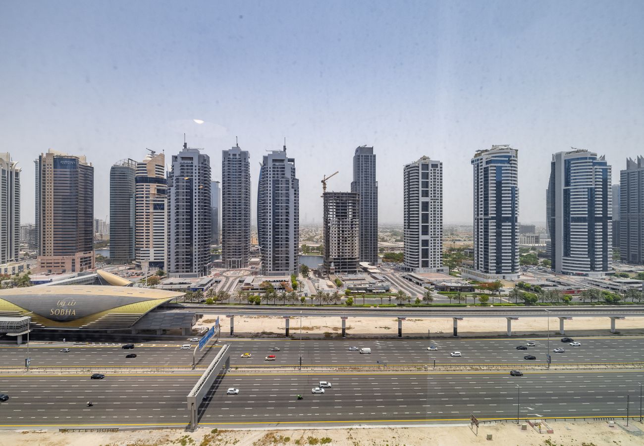 Apartment in Dubai - 1BDR Apartment with Dubai Marina view I Close to Metro