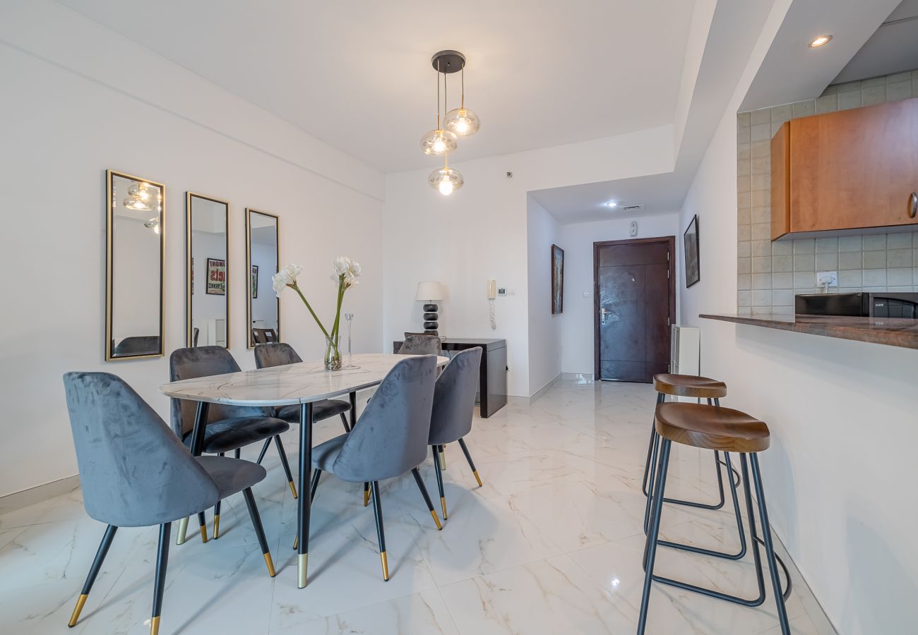 Apartment in Dubai - Trendy 2BDR apartment / Dubai Marina I Diamond 4