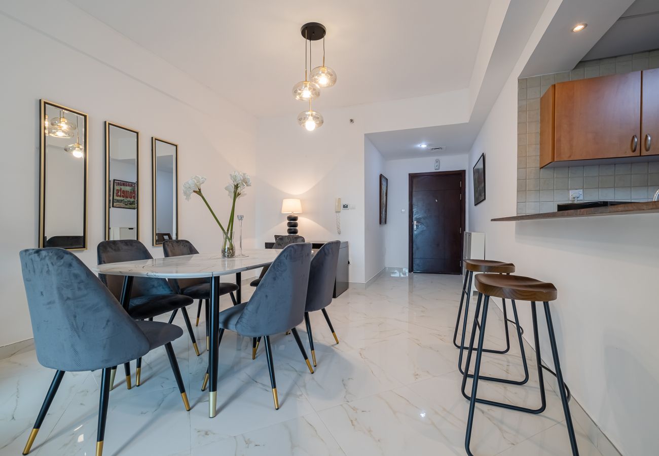 Apartment in Dubai - Trendy 2BDR apartment / Dubai Marina I Diamond 4