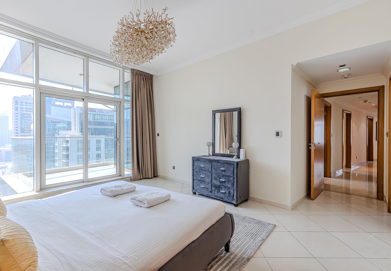 Apartment in Dubai - Spacious 3BDR Apartment in Marina with working desk
