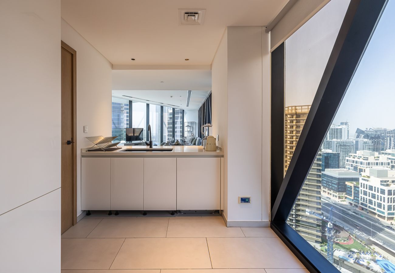 Apartment in Dubai - 3BDR Apartment + Maid Room / Burj Khalifa View