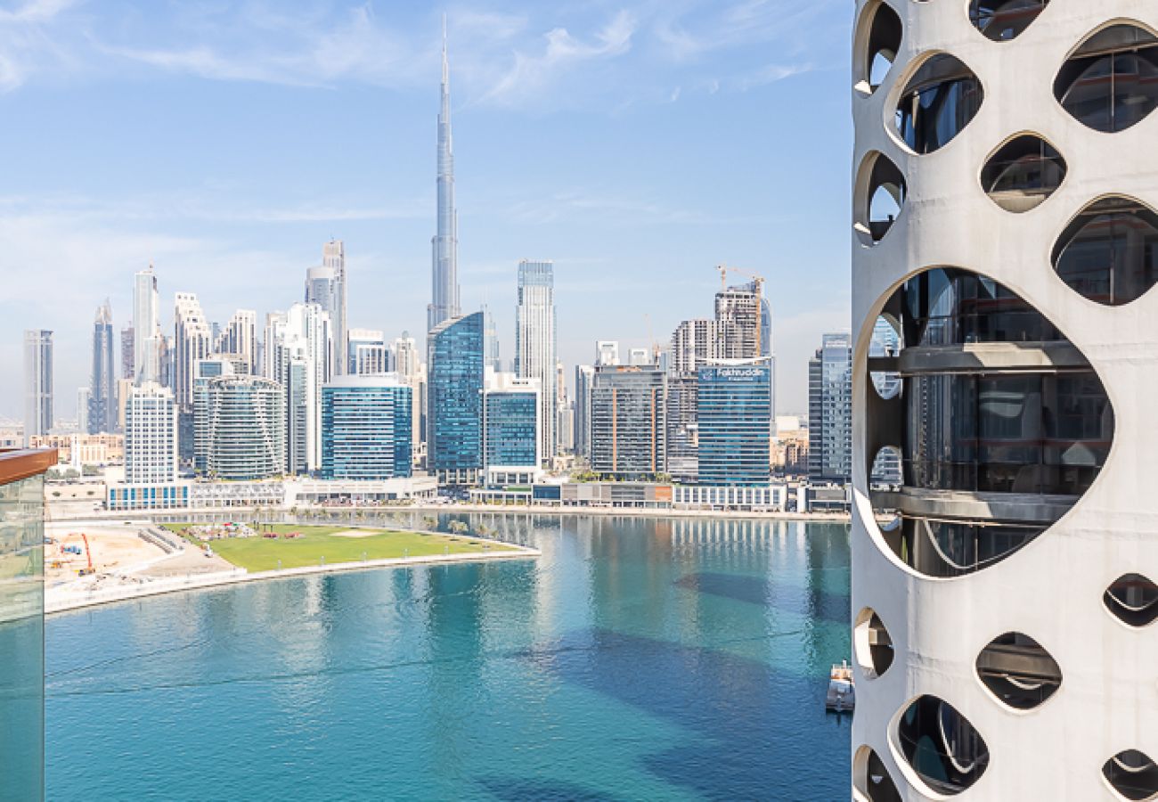 Apartment in Dubai - Studio with Burj Khalifa View