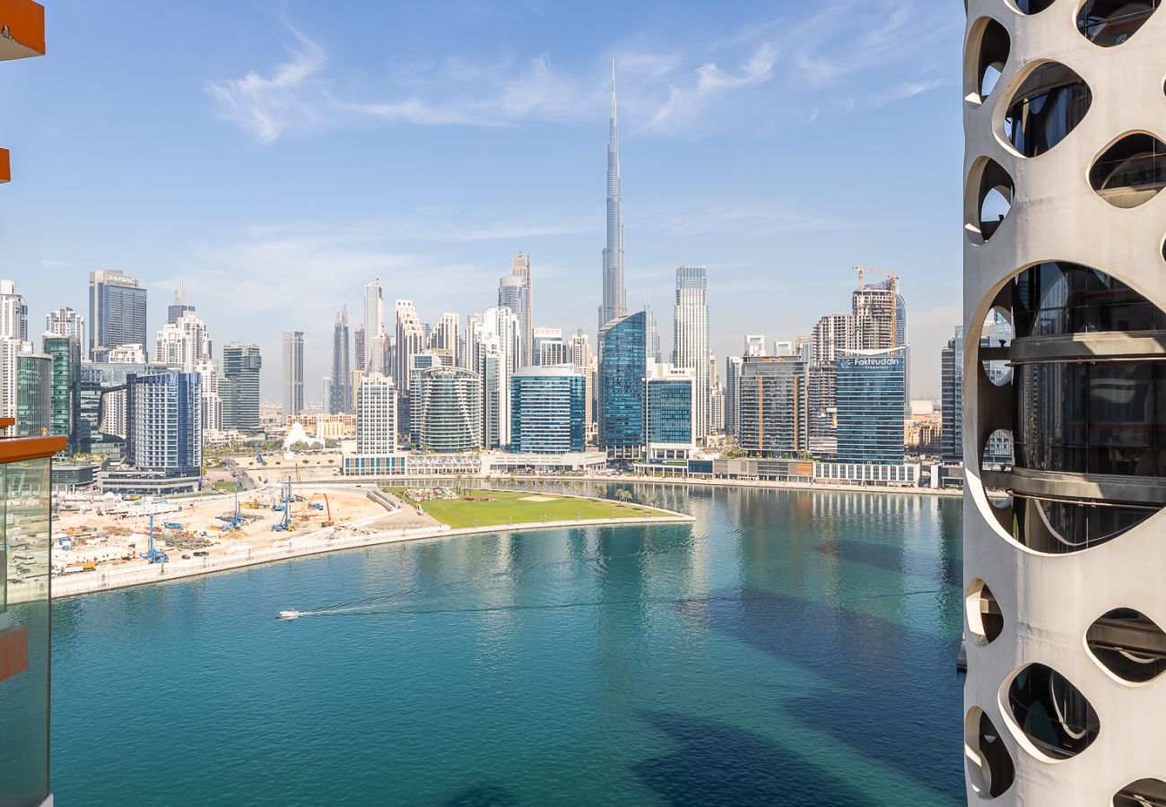 Apartment in Dubai - Studio with Burj Khalifa View
