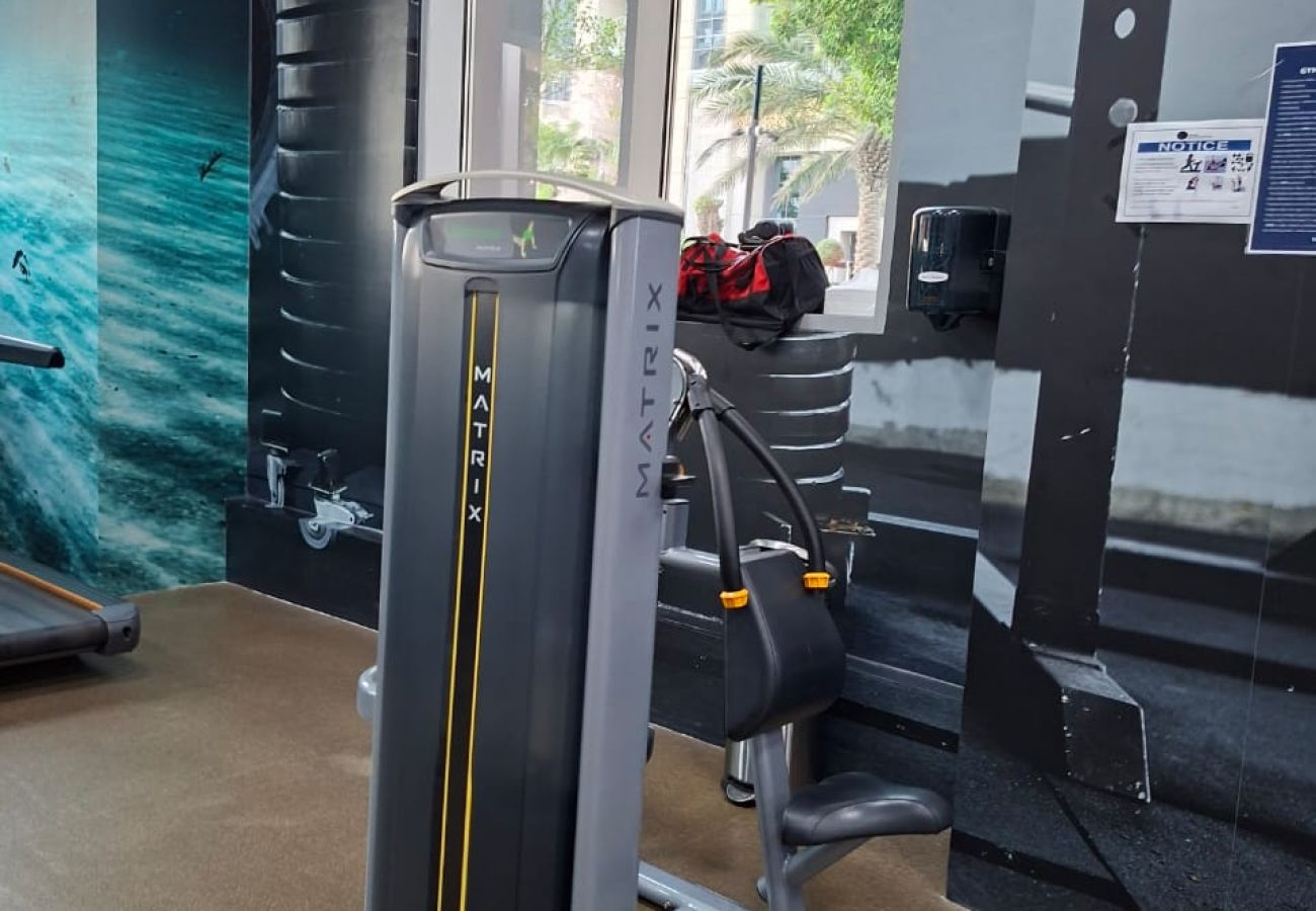 Apartment in Dubai - Spacious 3BDR + maid room / Business Bay