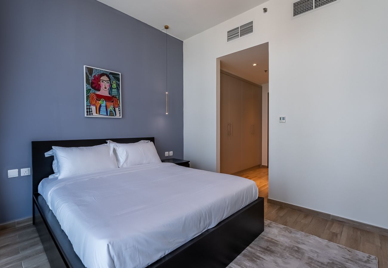 Apartment in Dubai - Spacious 3BDR + maid room / Business Bay