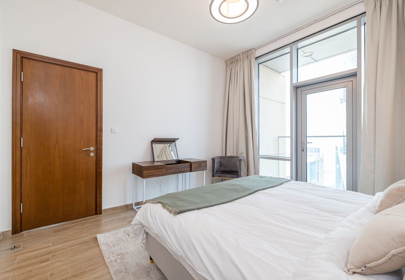 Apartment in Dubai - Spacious 3BDR + maid room / Business Bay 