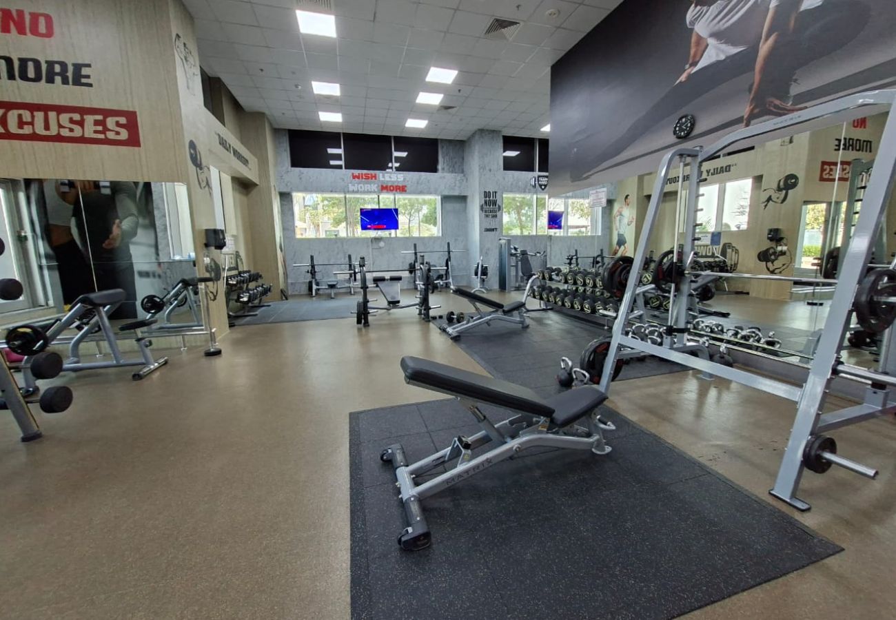 Apartment in Dubai - Spacious 3BDR + maid room / Business Bay 