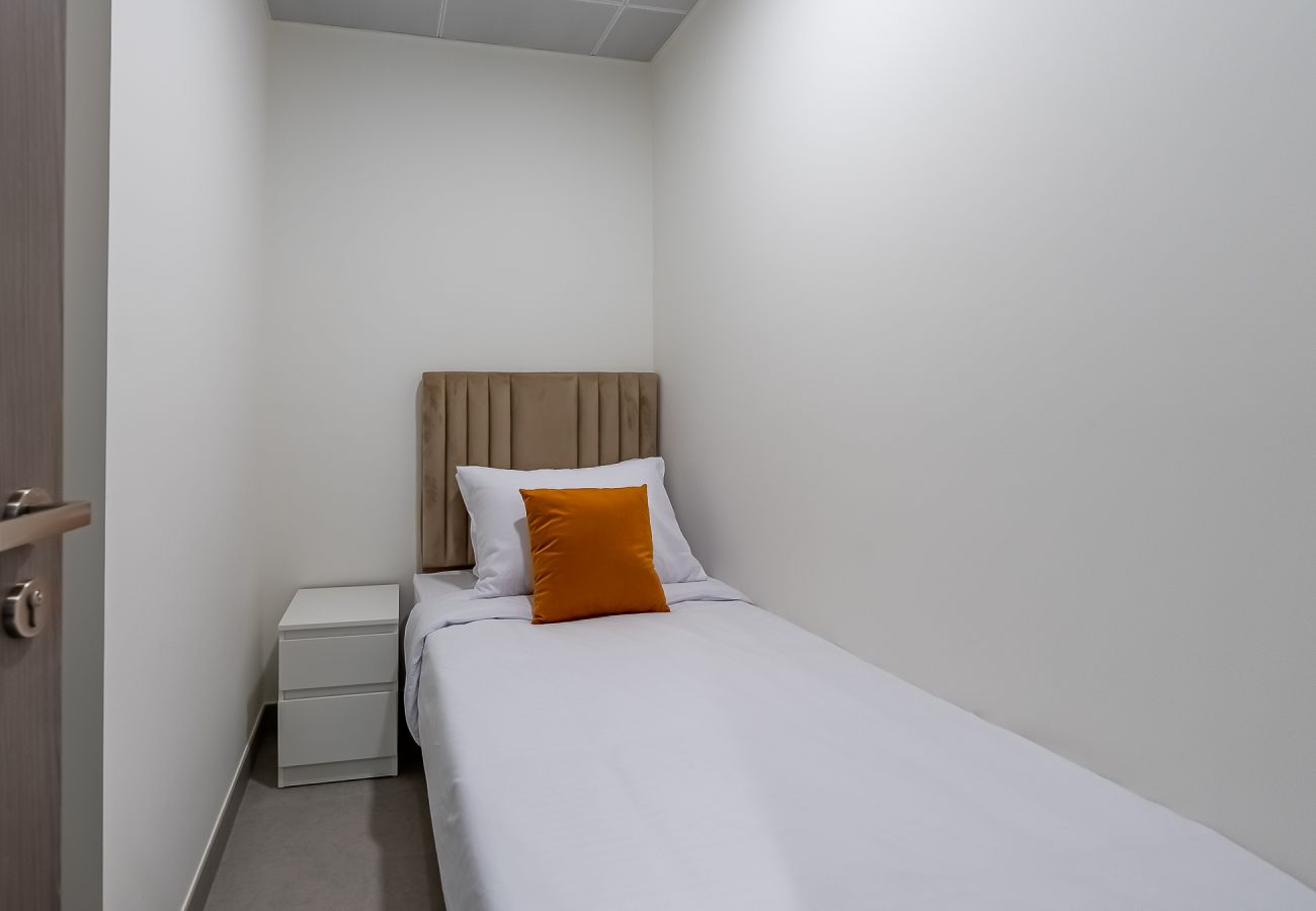 Apartment in Dubai - 3BDR + Maid Room I District One I City view