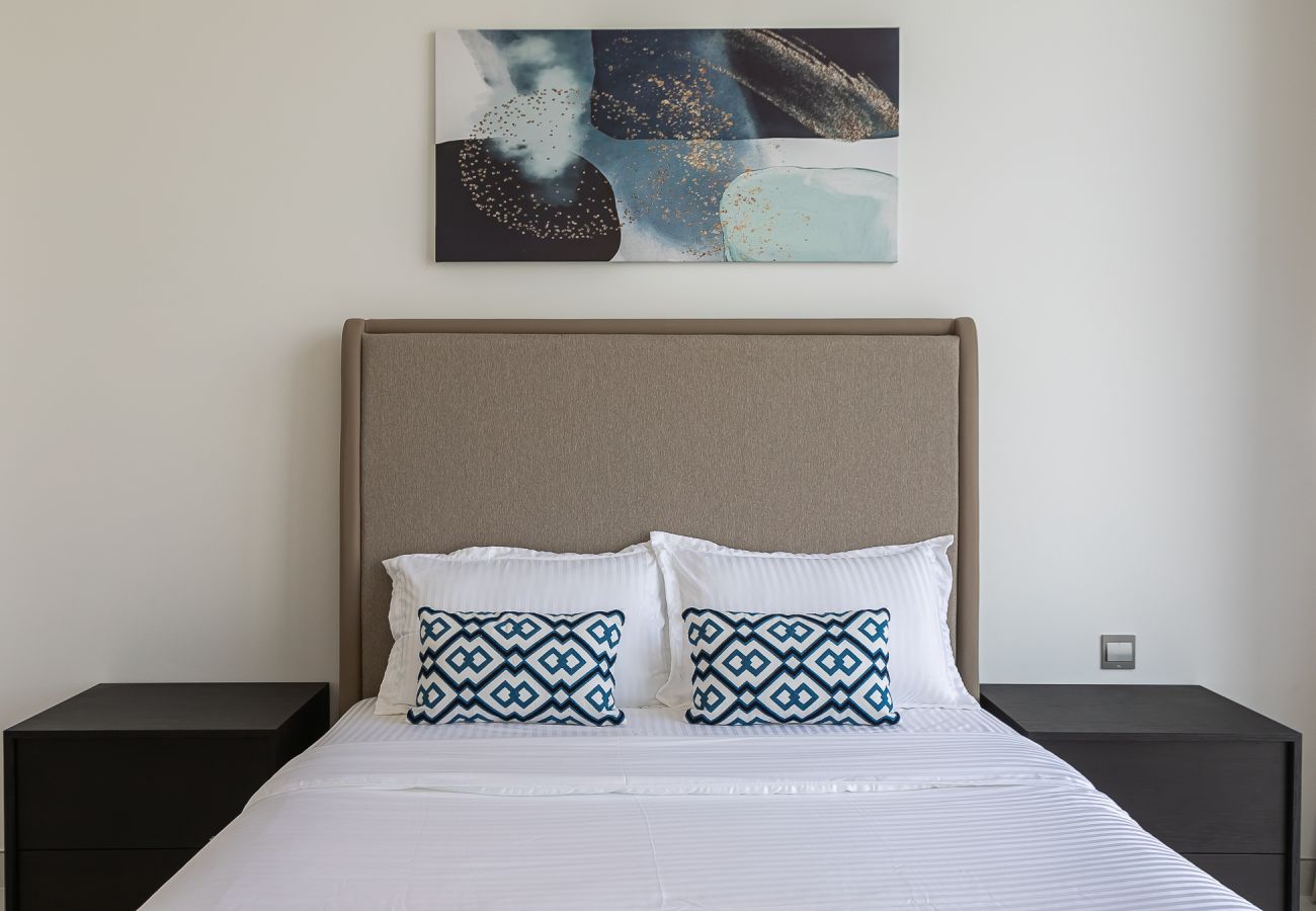 Apartment in Dubai - Lagoons and Burj Khalifa View I District One