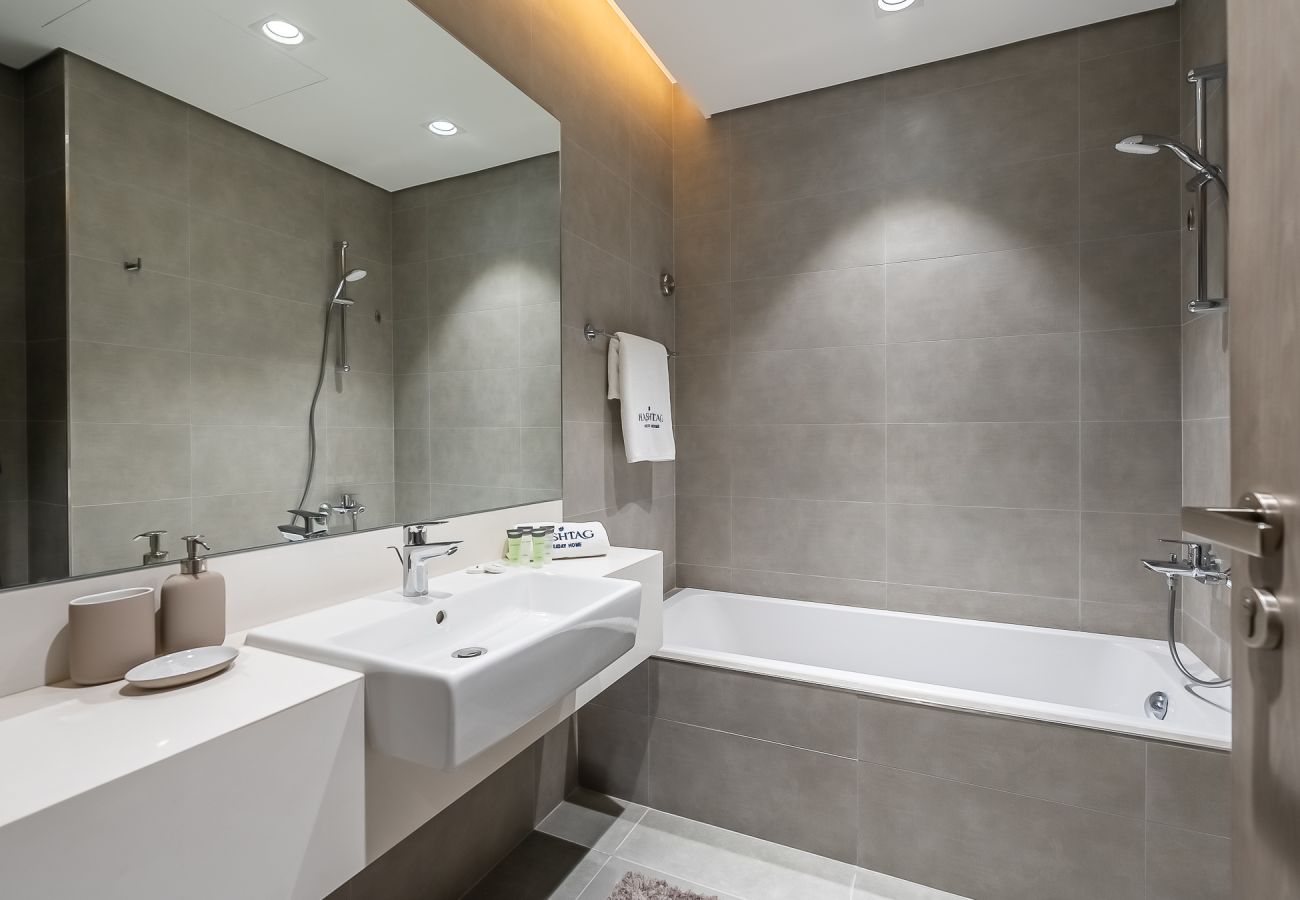 Apartment in Dubai - Burj Khalifa View I Brand New I Fully Furnished