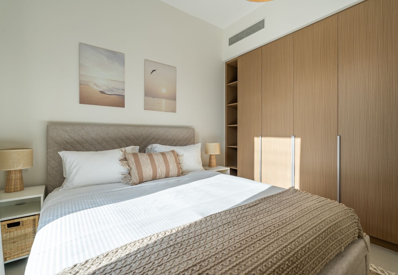 Apartment in Dubai - Upgraded I Creek Beach I Summer Tower 