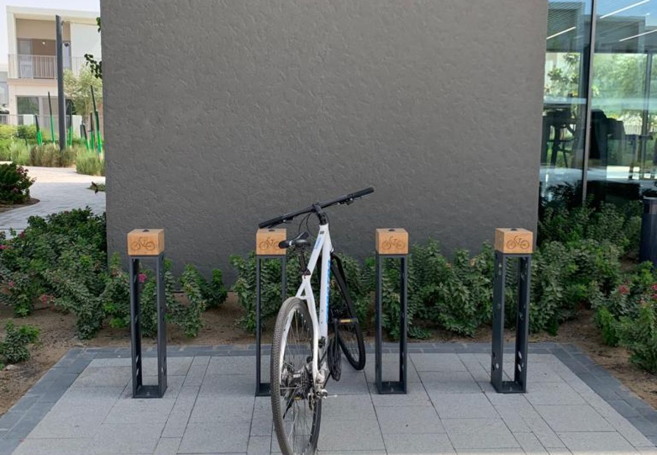 Apartment in Dubai - Modern 3-Bedroom Villa with Garden | Tilal Al Ghaf | Family-Friendly / B245