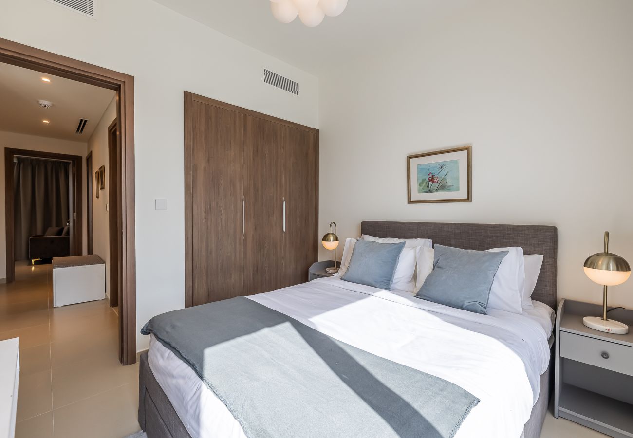 Apartment in Dubai - Modern 3-Bedroom Villa with Garden | Tilal Al Ghaf | Family-Friendly / B245