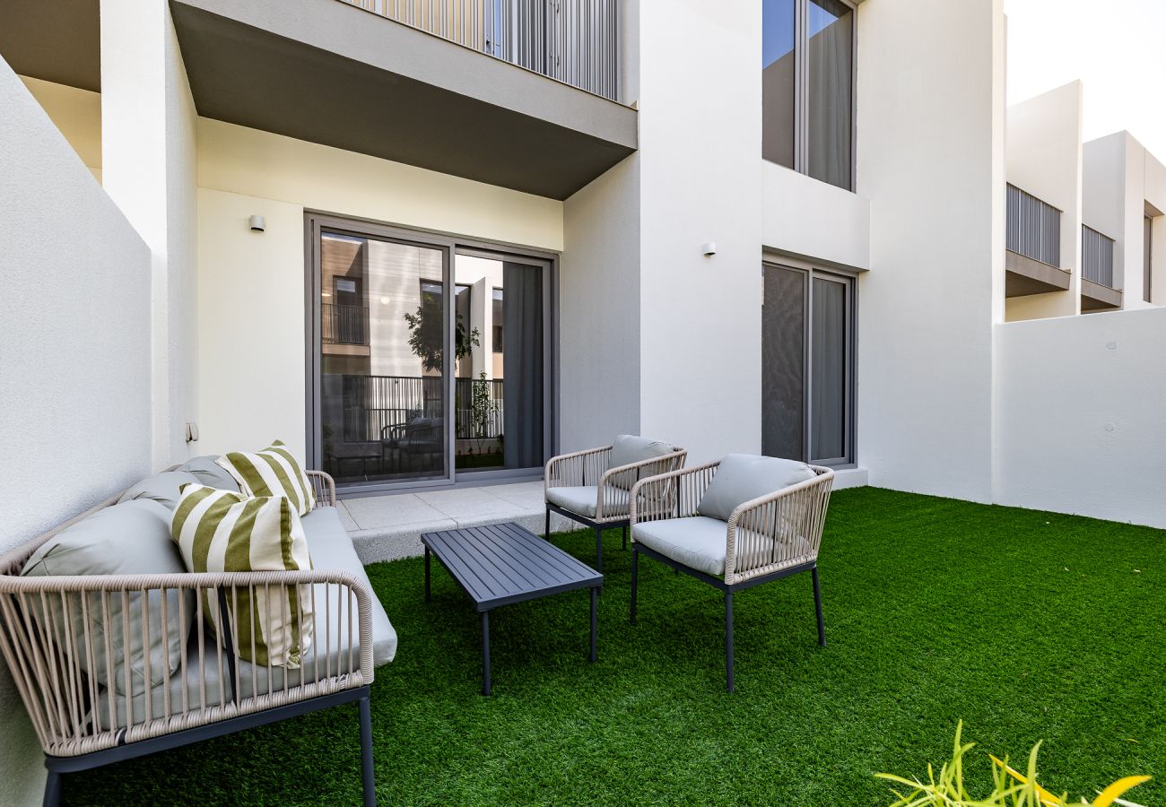 Apartment in Dubai - Modern 3-Bedroom Villa with Garden | Tilal Al Ghaf | Family-Friendly / B245