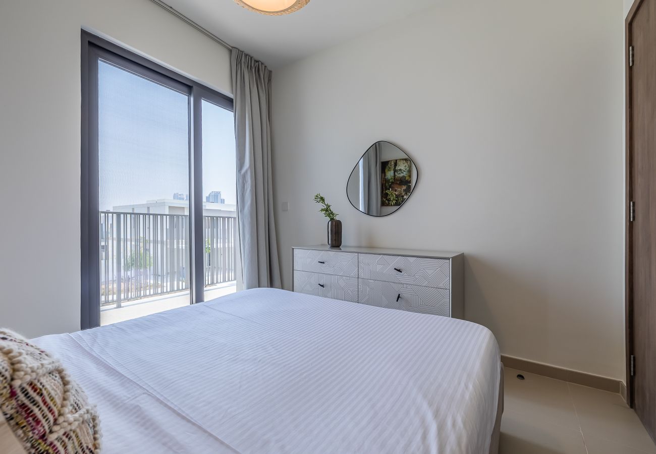 Apartment in Dubai - Exquisite 3-Bedroom Villa in Tilal Al Ghaf with Private Garden and Modern Amenities I B329