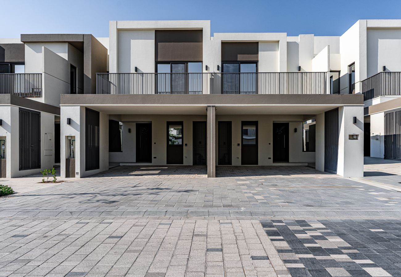 Apartment in Dubai - Modern Townhouse in Tilal Al Ghaf – Aura Gardens