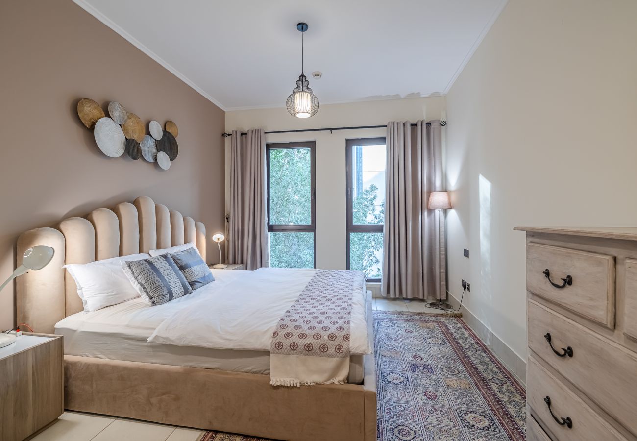 Apartment in Dubai - Beautiful 1 Bedroom Apartment/Close to Dubai Mall