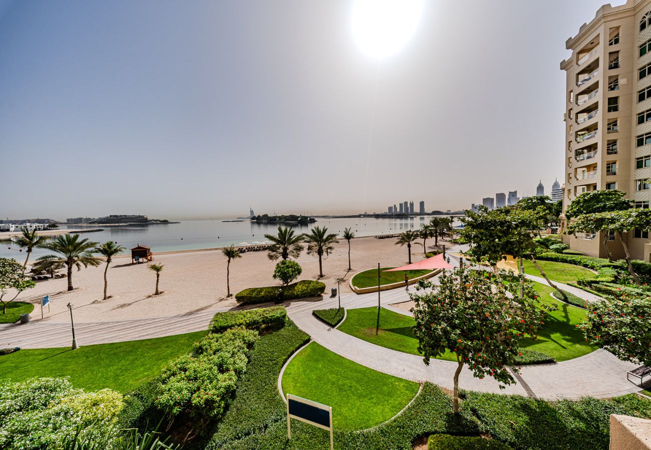 Apartment in Dubai - Apartment with Sea View on the Palm