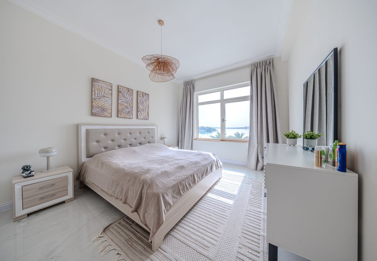 Apartment in Dubai - Apartment with Sea View on the Palm
