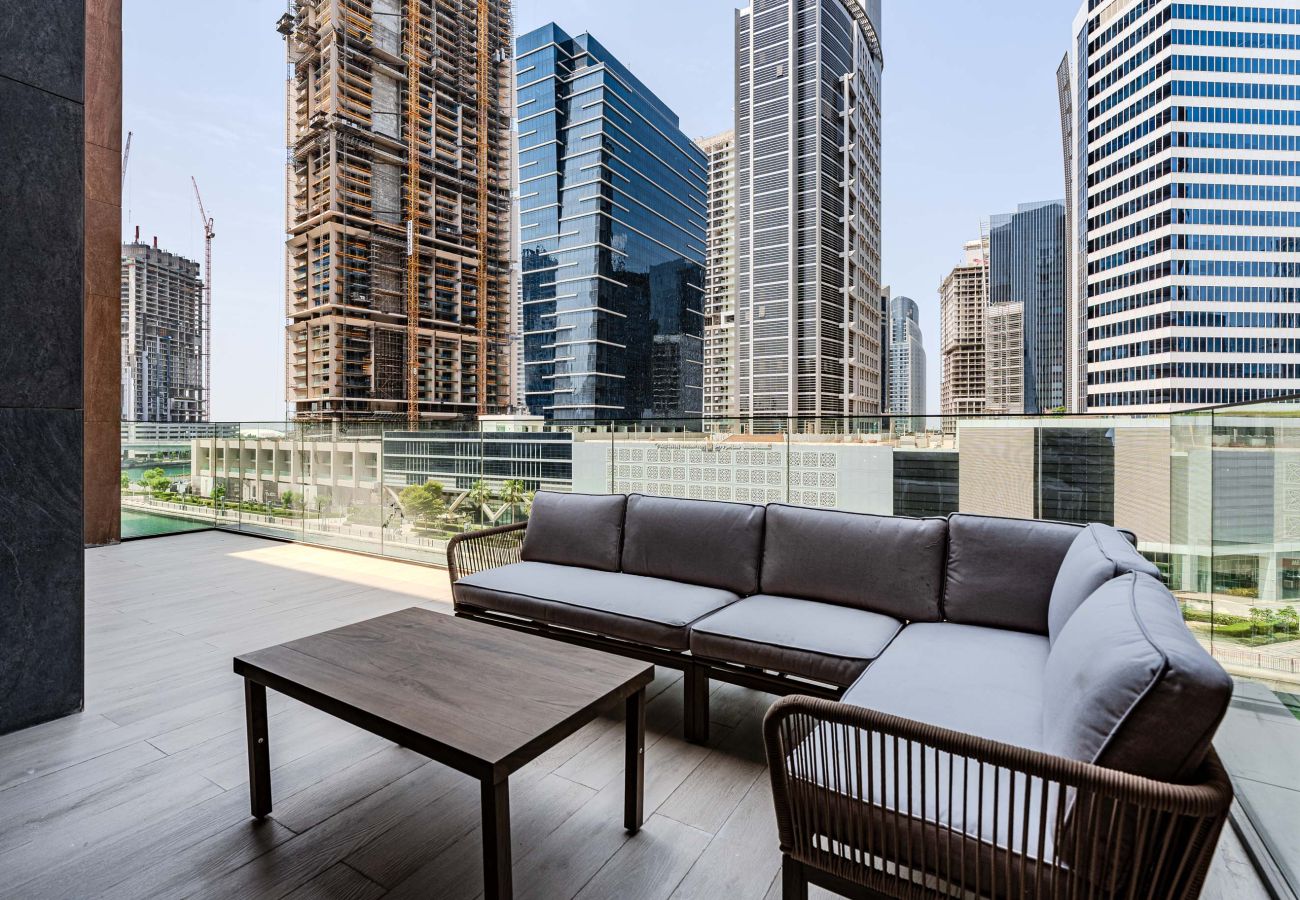 Apartment in Dubai - Luxurious 2-Bedroom Apartment in Business Bay