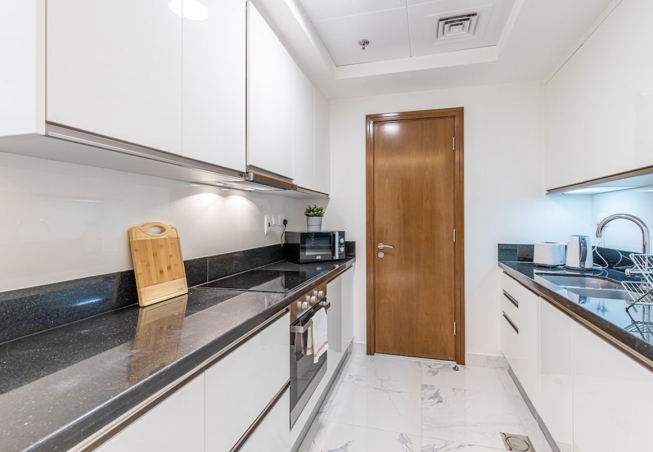 Apartment in Dubai - Superb 1-Bedroom Apartment in Amna Tower – Stunning Views of Burj Khalifa & Business Bay