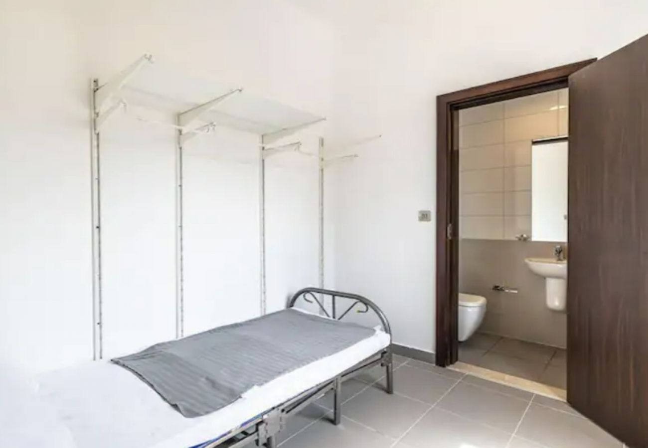 Apartment in Dubai - 317 / 2BDR+maid room / Sea view / The Palm 