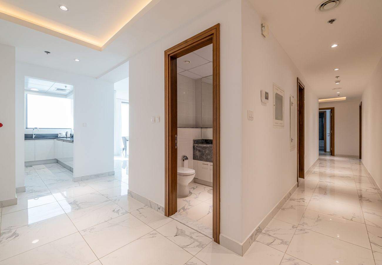 Apartment in Dubai - Spacious  3BDR + maid room / Business Bay /Noora Tower 